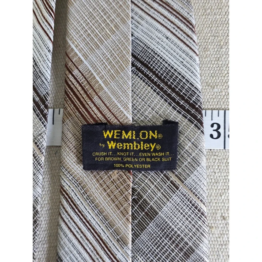 Vintage Wemlon by Wembley Brown Tan Plaid Polyester Necktie Retro 4 Inch Width